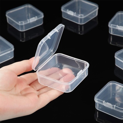 Small plastic storage boxes - 6x,